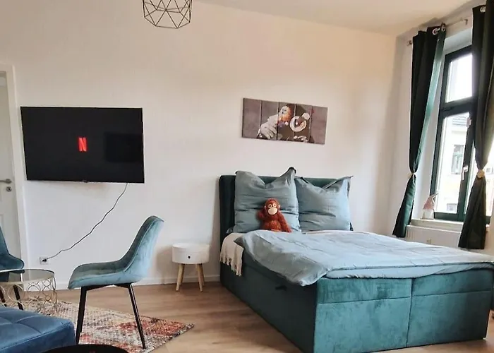 Monkey Magic Mansion 2 Bedroom Next To Tram And Lake