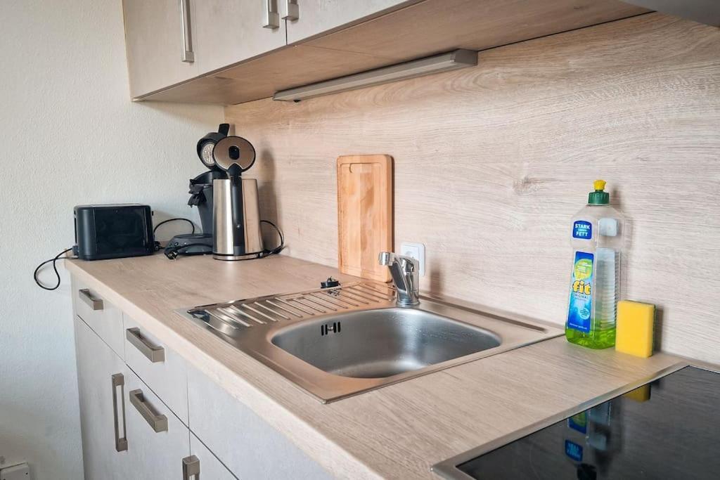 Monkey Magic Mansion 2 Bedroom Next To Tram And Apartment